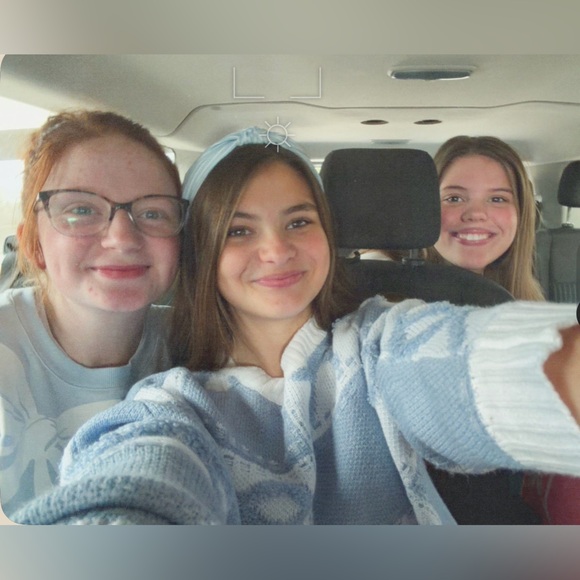 Meet your Posher, Mckenzie - Picture 5 of 11